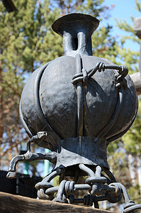 马莫瓦铁雕塑俄罗斯使图片