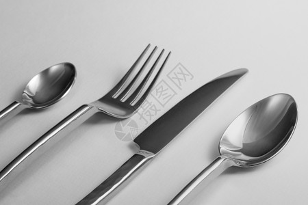 餐具用叉子刀子和勺子图片