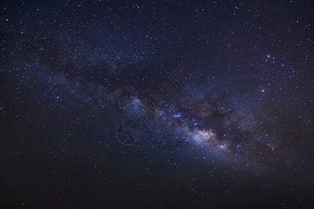 夜空上的银河长时间曝光照片带灰色图片