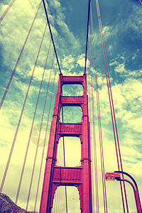 加利福尼亚州旧金山的金门大桥塔图片