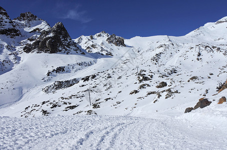 滑雪升至Ruapehu山滑雪场顶部图片