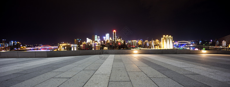 重庆夜晚的城市风景和天线图片