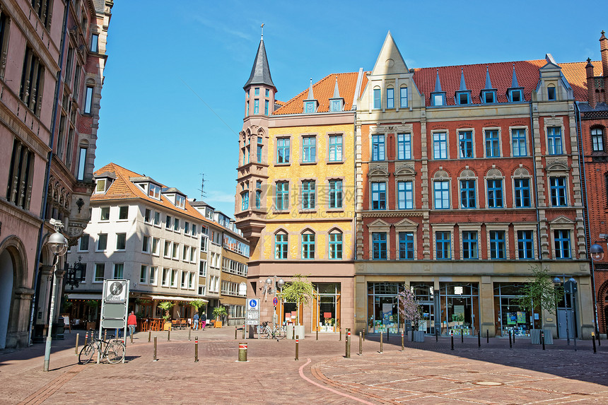 德国汉诺威市集广场上的书店人行道上的导线汉诺威或汉诺威是德国下萨克森图片