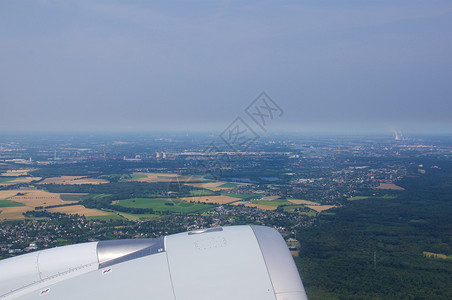 新加坡航空公司航空客机A350首次航班在杜图片