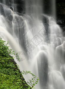 美国北卡罗来纳州高地附近风景优美的海滨山水中岩石沉积图片