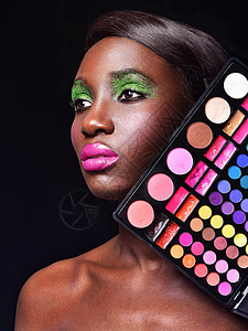 美丽的非洲裔美国女人黑美人年轻漂亮的非洲裔女人专业亮妆专业化妆品眼影图片