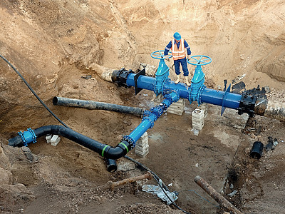 500毫米饮用水管门阀地下500毫米水管的技术专家高清图片