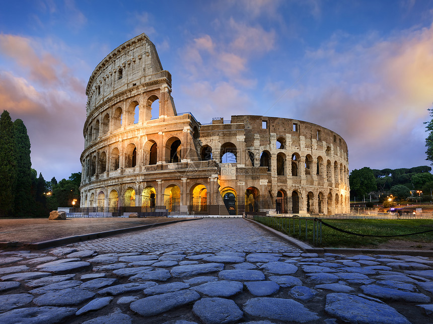 罗马大浩劫的景象和日出图片