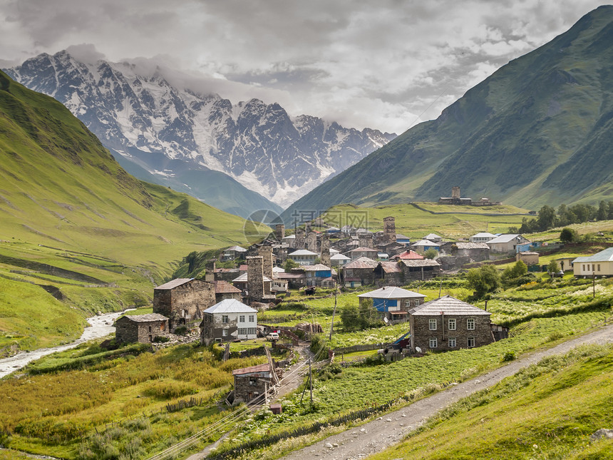 Ushguli欧洲最高的有人居住的村庄格鲁吉亚在高加索图片