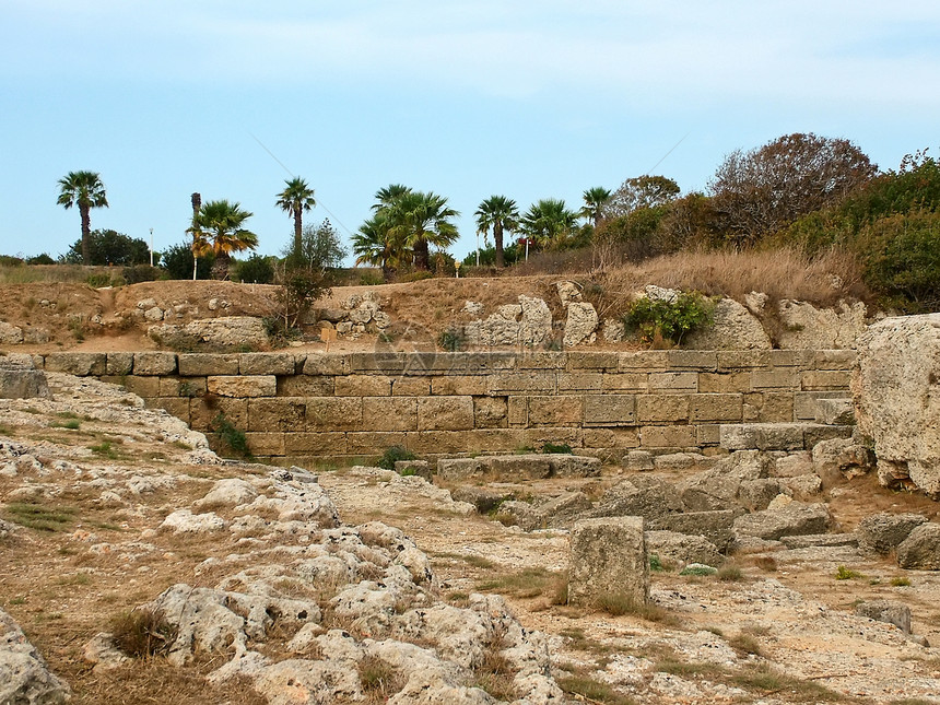 希腊罗兹蒙特史密斯公园阿波罗古老神庙的废墟位图片