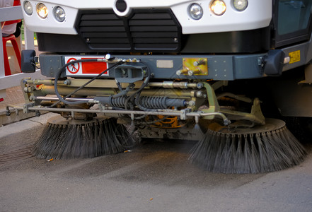 清扫城市街道的机器用于图片