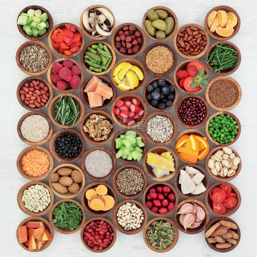 木碗中大型健康食品采样器图片