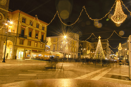 意大利城镇的圣诞节发图片
