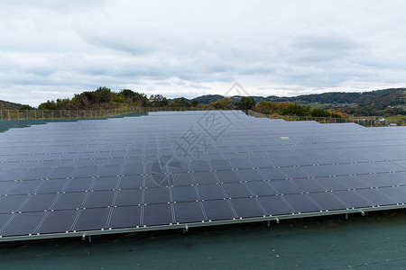 太阳能电池板厂图片