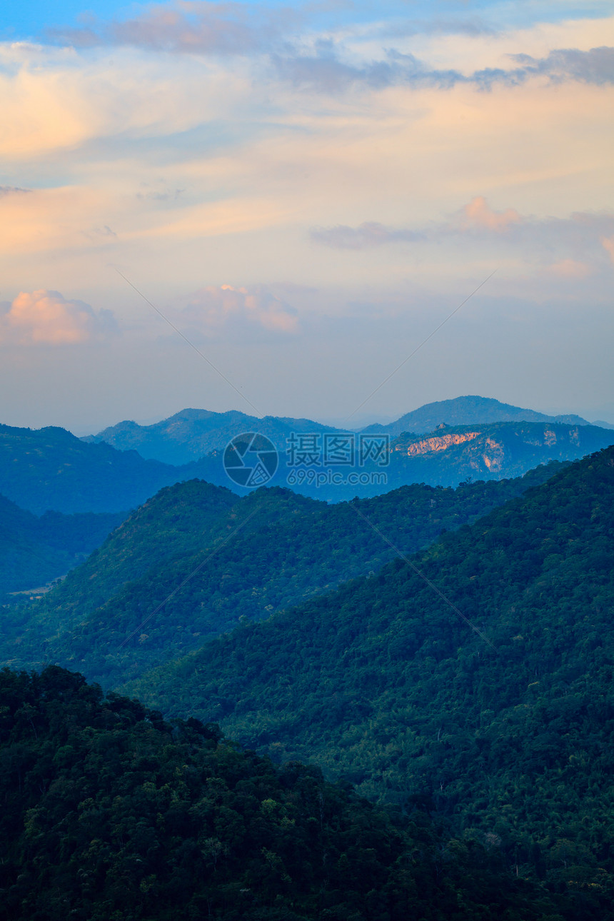 早晨与天空的风景山图片