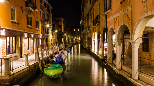 意大利威尼斯运河夜景图片