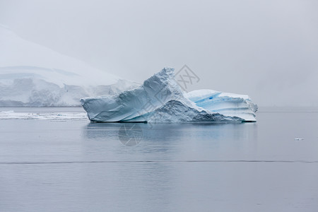 在南极冰层之间旅行地球上的全球变暖和气候变化南大图片