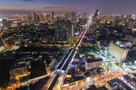 曼谷黄昏ThigLor区和空中图片