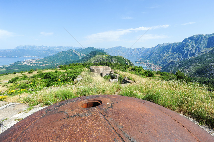 FortlessGorazda在黑山的科托尔湾享有美景图片