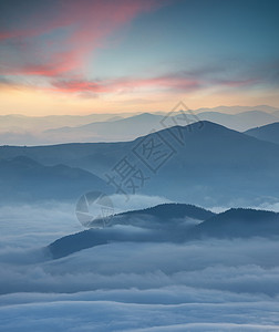 清晨高山美丽的自图片