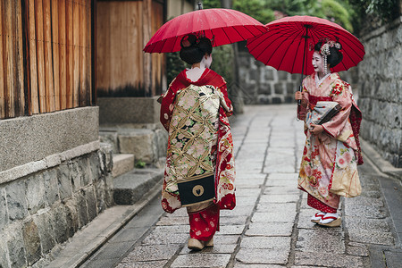 日本京都Gion街上的艺妓MaikoGeish图片