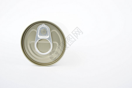 白色背景的罐头包装罐锡可以方便地为饮料和食品包装箱打开端口图片