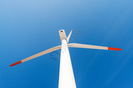 反对蓝天发电的风力涡轮机可持图片