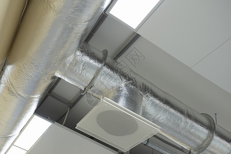 安装在天花板上的空调系统图片