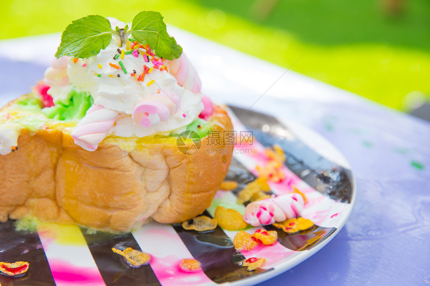 夏季甜味亚洲生活方式菜单吃清凉的甜冰图片