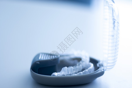 用于现代口腔矫形治疗的隐形牙科括号连接器图片