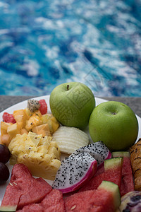 酒店游泳池的水果盘夏季食谱热带图片