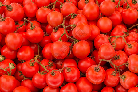 户外市场有机新鲜西红柿顶视图图片