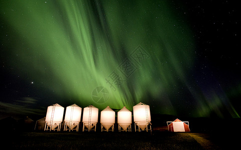 北极光加拿大农村萨斯喀彻温农场图片