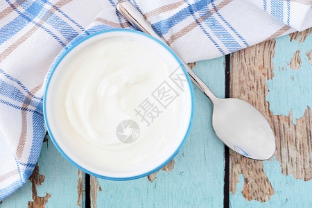 希腊酸奶在碗中图片