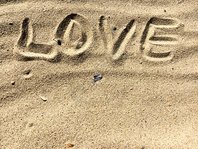 情书和在沙滩上图片