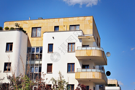 现代的欧洲公寓楼综合体还图片