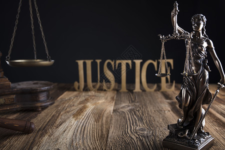 法庭正义女神像忒弥斯法官的木槌正义的图片