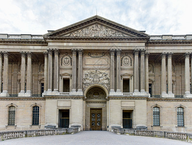 法国巴黎卢浮宫博物馆后门入图片