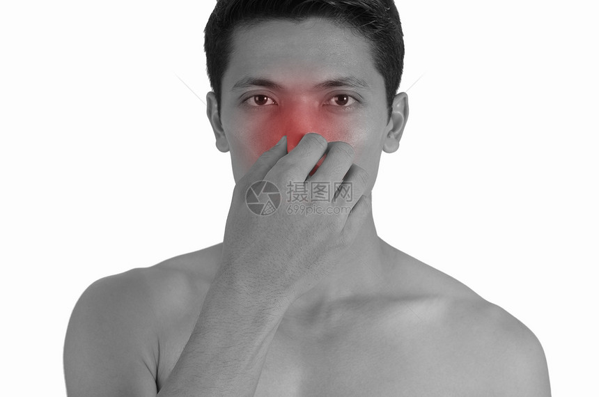 男人因为鼻痛而忍住鼻子被白的图片