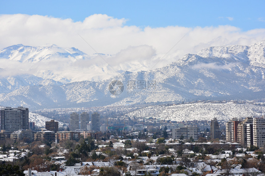 近十年后智利圣地亚哥终于降雪了图片