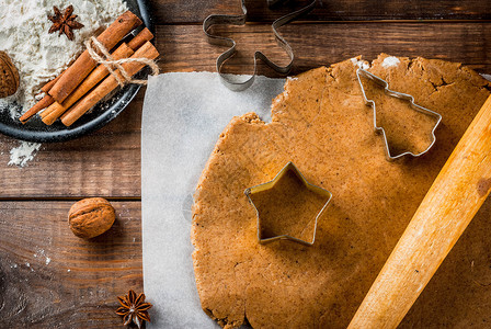 姜饼面团姜饼人星圣诞树擀面杖香料图片