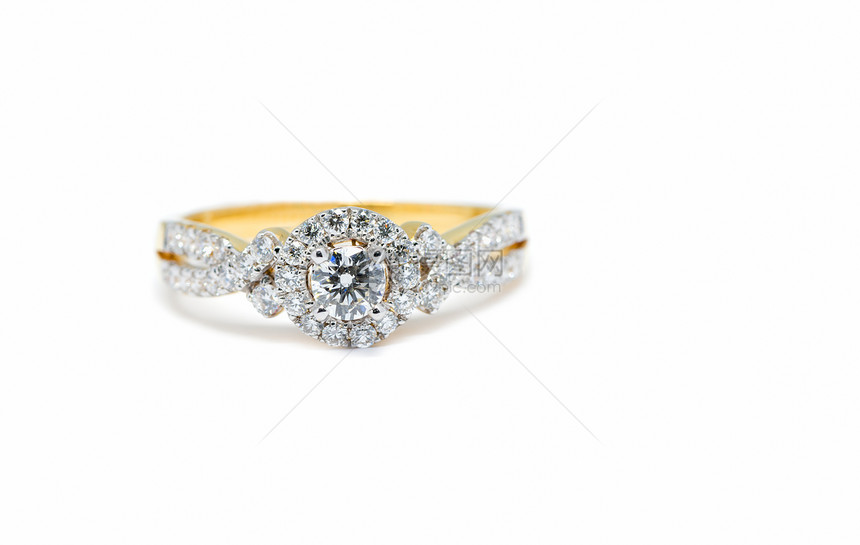 白背景结婚戒指和爱情概念上与钻石图片