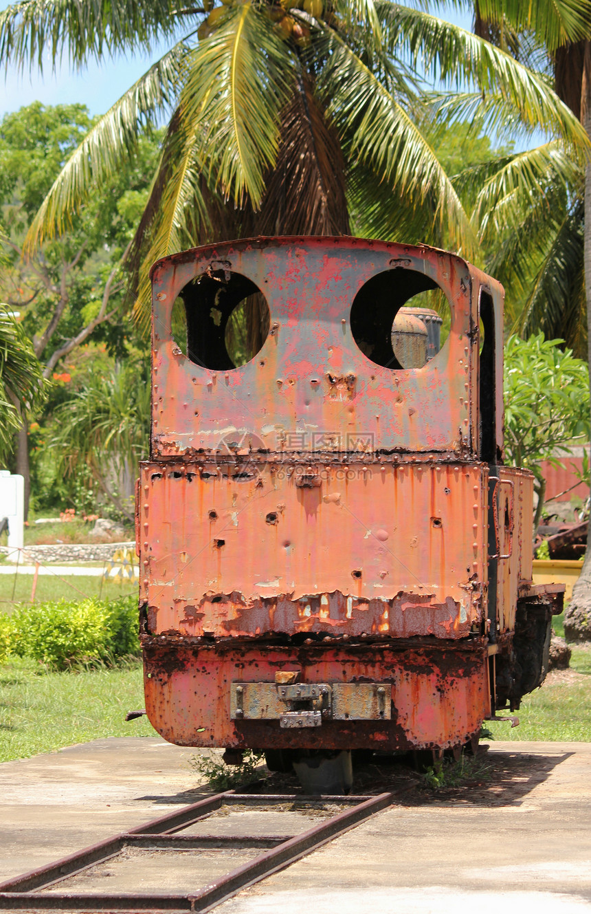 RotaSongsong村路边糖厂运输甘蔗的旧列车废墟附近任何人随时可以参观这些遗迹若图片