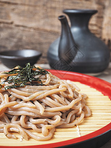 红碗传统日本料理荞麦面图片