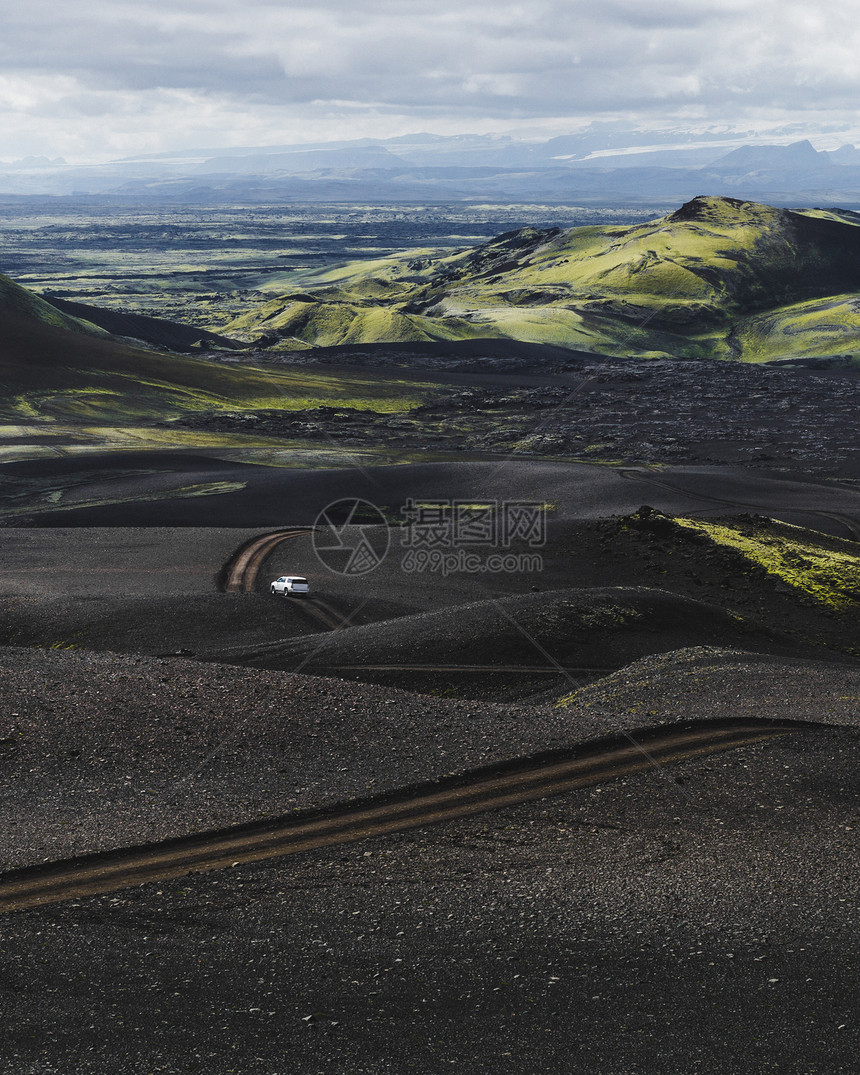 冰岛公园Skaaftafell的SUV越野Lakagigar火山景观图片