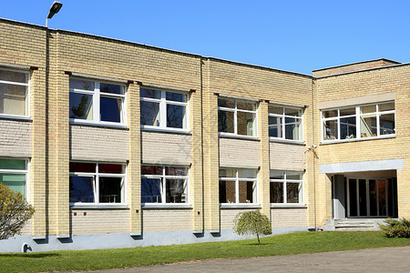 公立学校建筑窗户背景图片