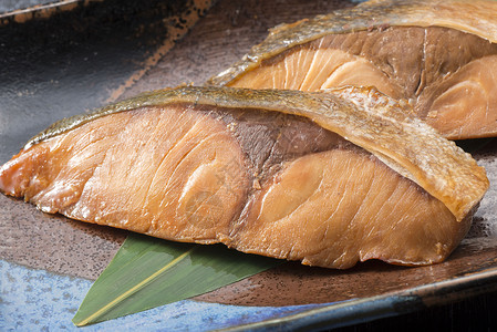 日本美味的鱼菜图片