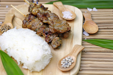 糯米烤猪肉泰式食物图片