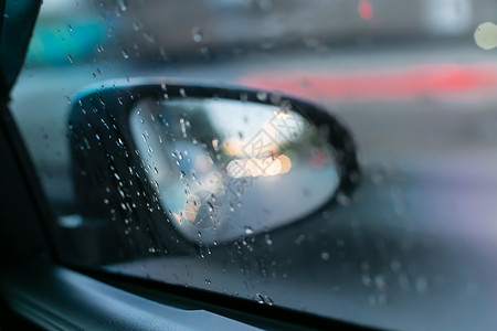 道路上的汽车模糊高清图片