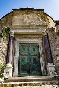 意大利的罗穆卢斯神庙门图片